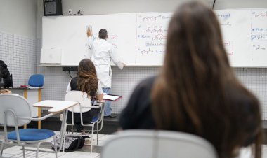 Câmara aprova oferta gratuita de absorventes para estudantes