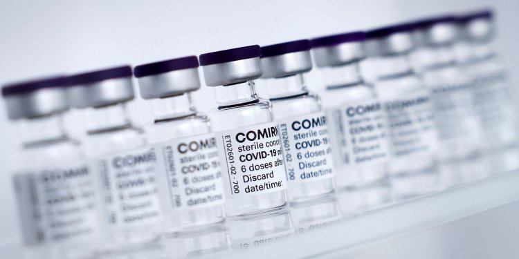 Envio de 55° lote de vacinas da Pfizer é reprogramado para sábado