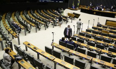 Congresso derruba veto e Fundo Eleitoral será de R$ 5,7 bilhões