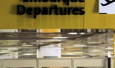 Centenas de voos são cancelados em meio a avanço de covid-19 e gripe