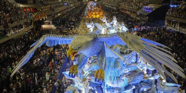 Desfile no Sambódromo está mantido por enquanto, diz governo do Rio