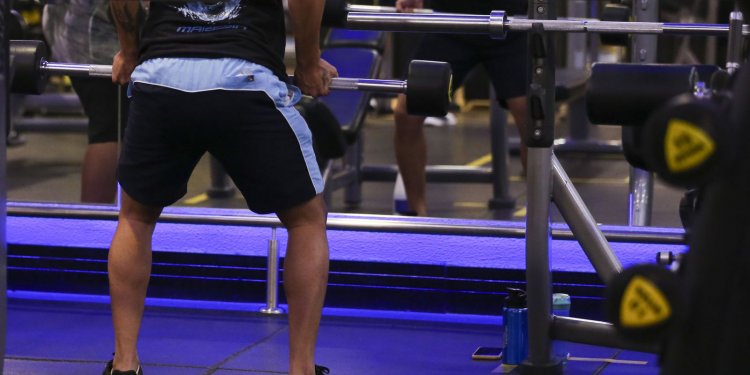Especialistas explicam riscos de suplementos para treinos em academias