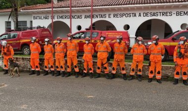 Corpo de Bombeiros de Minas envia reforço para equipes de resgate em Petrópolis
