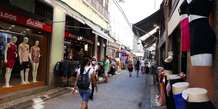 Estado do Rio volta à bandeira amarela de risco para covid-19