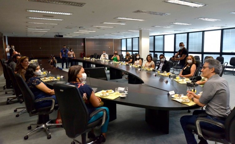 Governo de Minas lança Prêmio Escola Transformação 2022