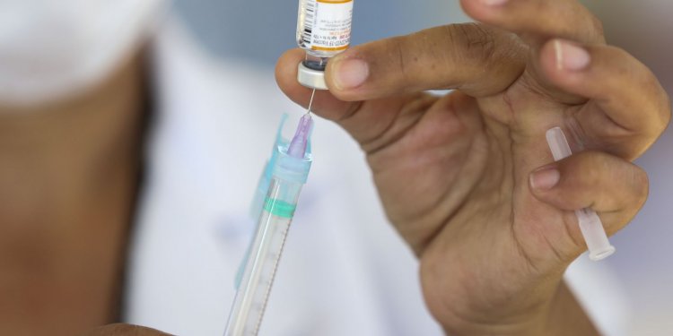 Covid-19: Rio adianta segunda dose para crianças com comorbidade