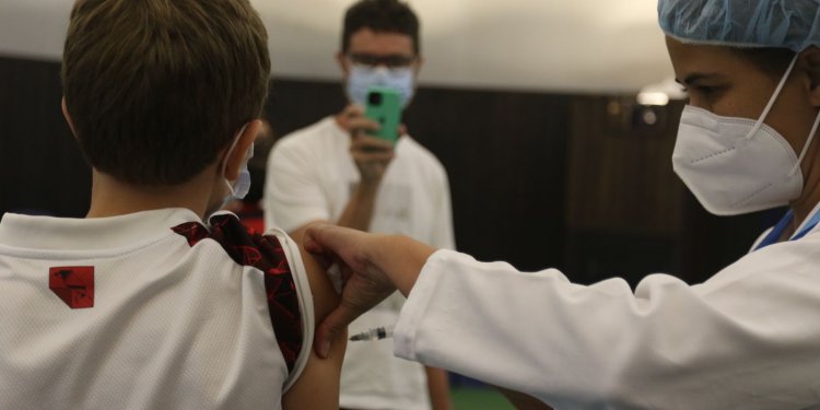 Covid-19: Brasil recebe mais 1,6 milhão de doses pediátricas da Pfizer