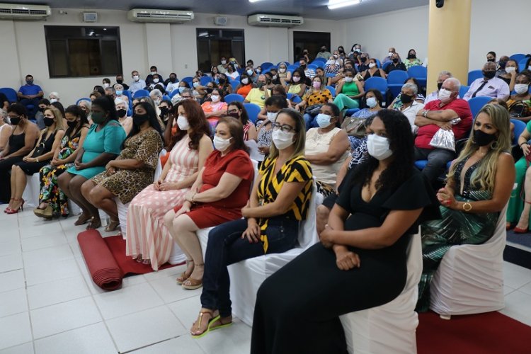 Cerimônia de entrega do título de Mérito Mulher Cidadã Irmã Marisa Costa