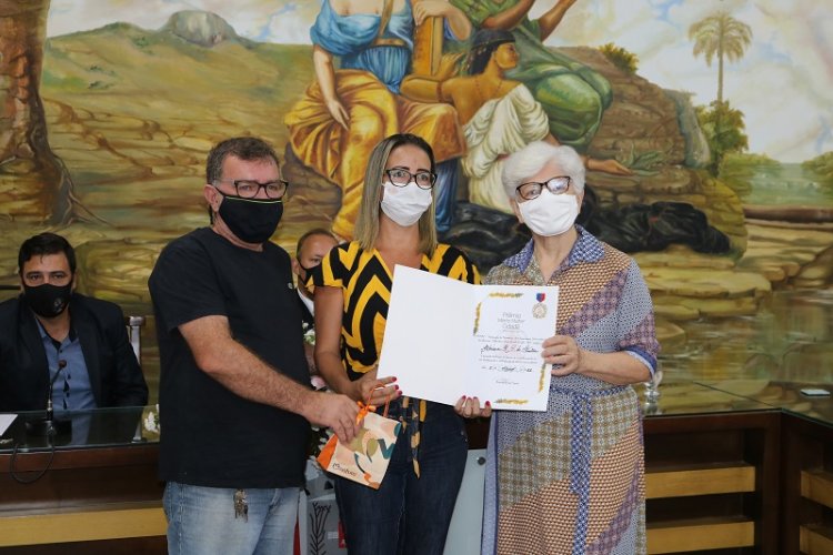 Cerimônia de entrega do título de Mérito Mulher Cidadã Irmã Marisa Costa