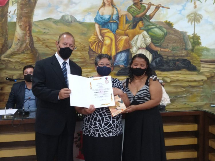 Cerimônia de entrega do título de Mérito Mulher Cidadã Irmã Marisa Costa