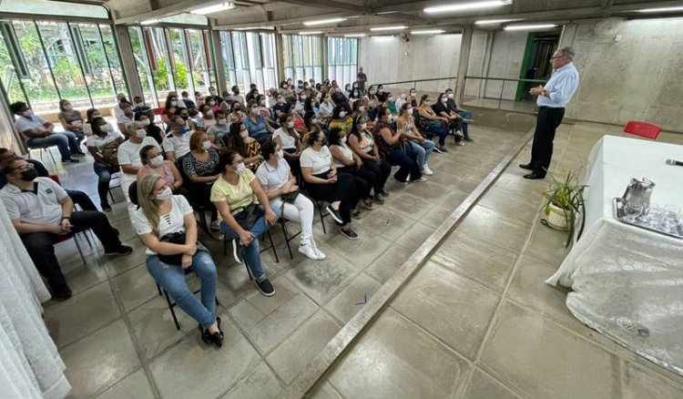 Profissionais que atuam no enfrentamento à Covid em Leopoldina são homenageados