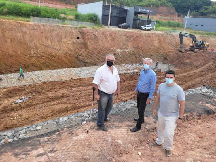 Prefeitura de Ubá realiza obras de recuperação de áreas afetadas no Dico Teixeira