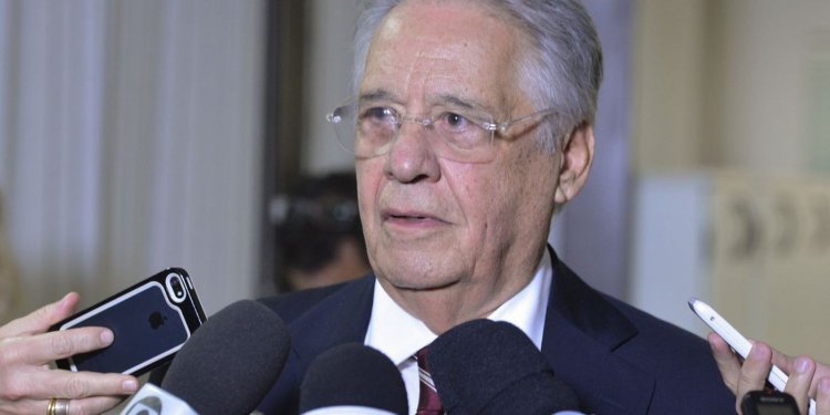 Ex-presidente Fernando Henrique Cardoso tem alta hospitalar