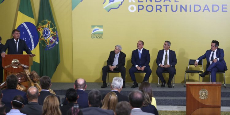 Governo publica medida provisória para regulamentar o trabalho remoto