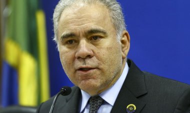 Ministro anuncia doação de 86,7 milhões de doses de vacina da covid-19