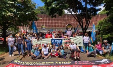 Fim da greve dos professores: volta às aulas acontece nesta segunda  em Viçosa