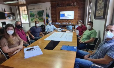 Prefeito de Ubá recebe equipe para apresentação de projeto prévio do Centro Educacional