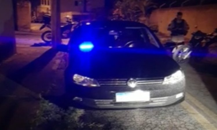 Polícia militar recupera veículo roubado de motorista de aplicativo
