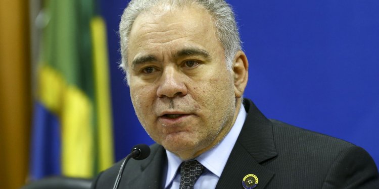Ministro anuncia doação de 86,7 milhões de doses de vacina da covid-19