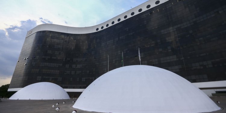 TSE desmente fake news sobre aplicativo e-Título