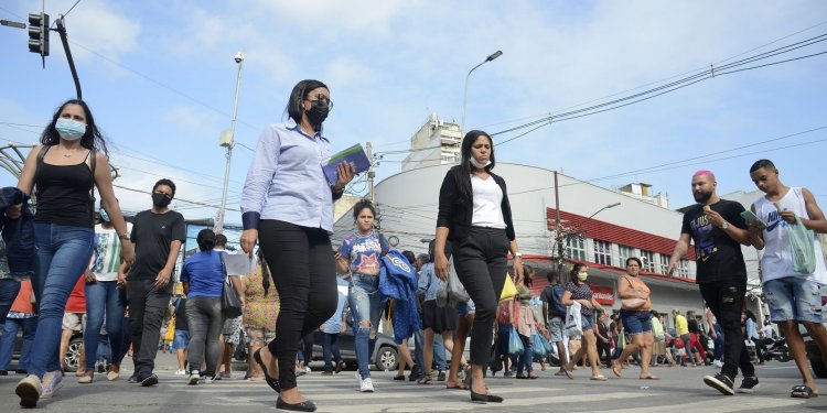 Covid-19: Brasil registra 8,4 mil novos casos e 66 mortes