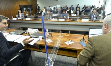 Senado discute projeto que regula produção de energia em alto-mar