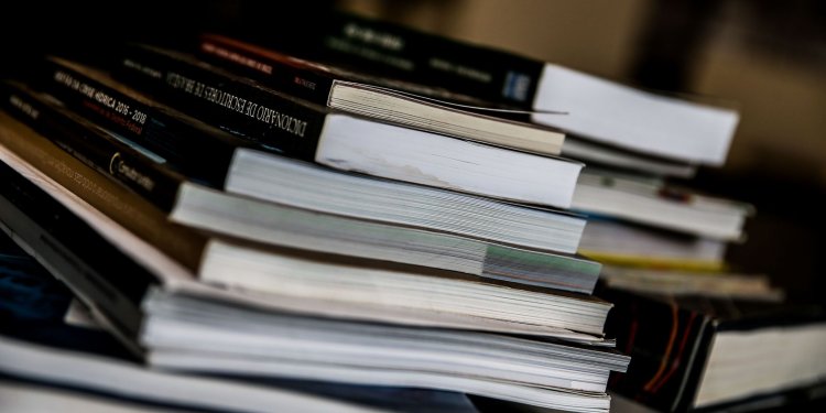 Feira da Unesp oferece livros pela metade do preço