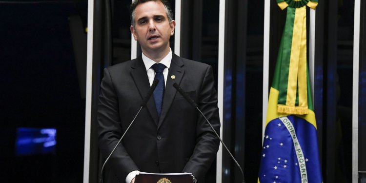 Com empate inédito, votação de PL de aumento de gastos é adiada