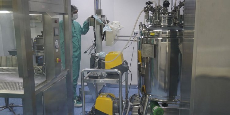 Fiocruz vai produzir primeiro antiviral oral contra covid-19 no Brasil