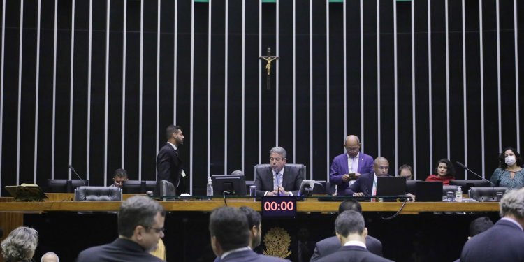 Câmara aprova MP que cria Sistema Eletrônico de Registros Públicos