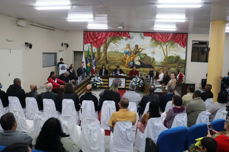 Líderes comunitários são homenageados na Câmara Municipal de Ubá