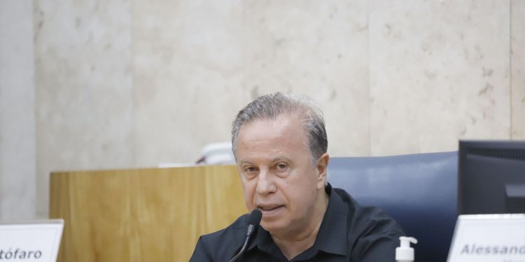 Câmara de SP aprova admissibilidade de cassação de vereador