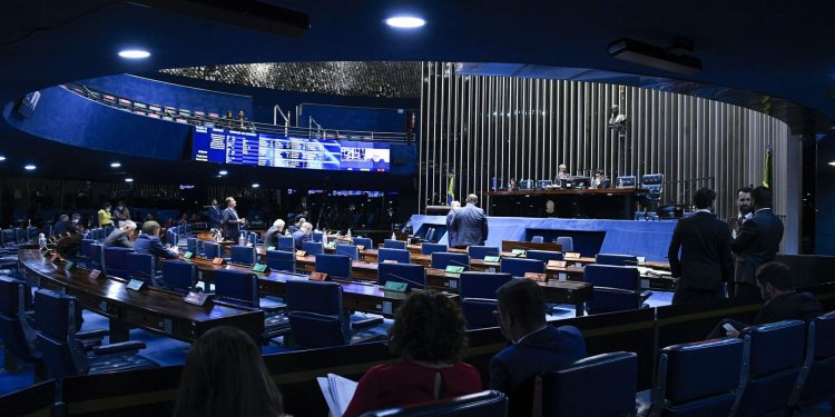 Senado aprova MP que encerra incentivos para indústria petroquímica