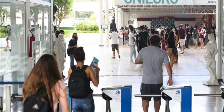 Lei que amplia Prouni para estudantes de escolas privadas é sancionada