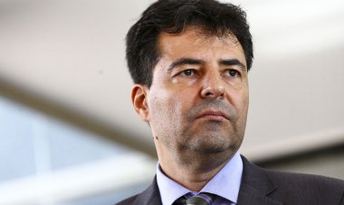 Ministro de Minas e Energia volta a defender privatização da Petrobras