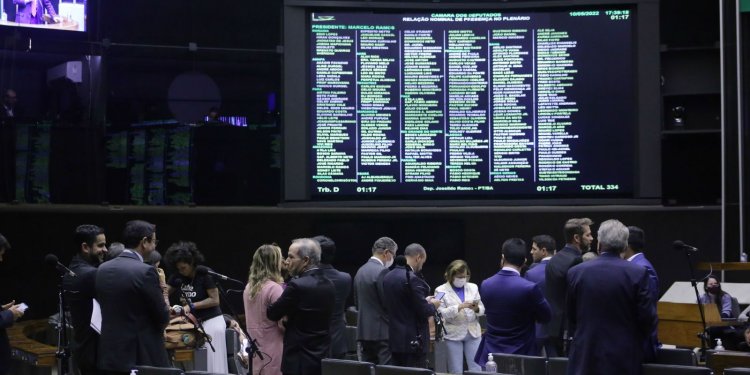 Câmara aprova medida provisória que unifica sistemas de cartórios