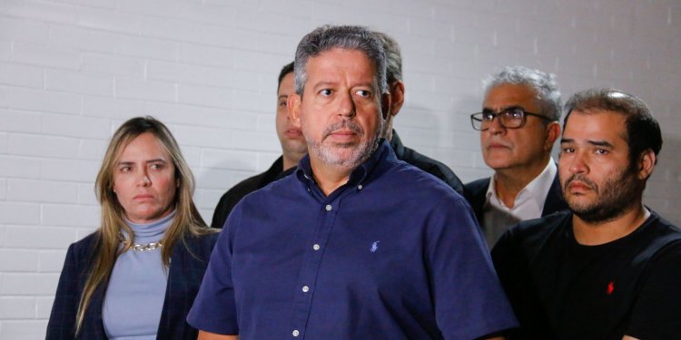 Combustíveis: presidente da Câmara cobra maior participação do governo