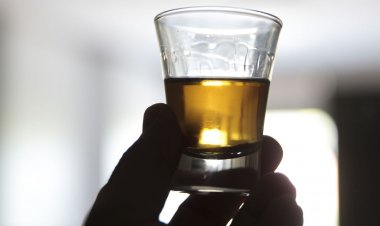 Consumo de álcool antes de dormir pode prejudicar o sono