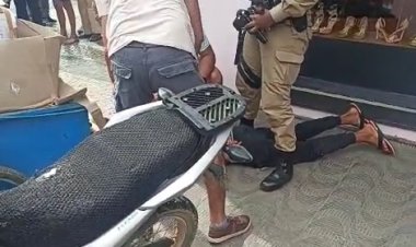 Criminosos armados roubam joalheria no Centro de Ubá