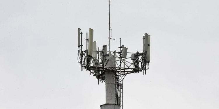 Sancionada lei que facilita instalação de antenas 5G