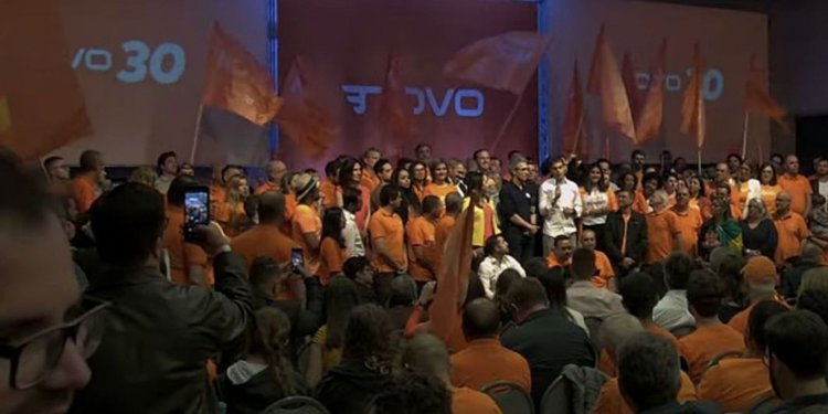 Partido Novo oficializa candidatura de Felipe d’Avila à presidência