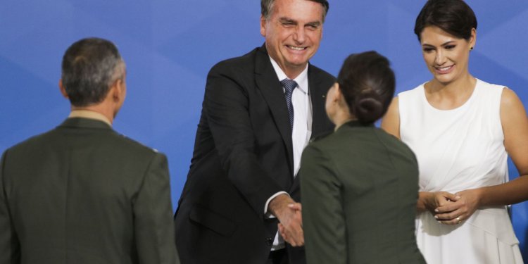 Presidente promove oficiais das Forças Armadas em cerimônia