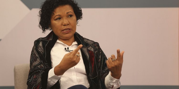 Vera defende comunicação pública e fim do monopólio da mídia