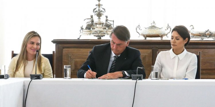 Presidente sanciona lei que acaba com rol taxativo da ANS