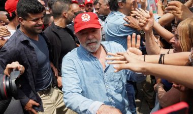 Lula faz caminhada com apoiadores em São Bernardo do Campo