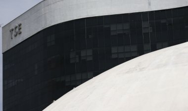 Resolução do TSE acelera retirada de fake news de sites