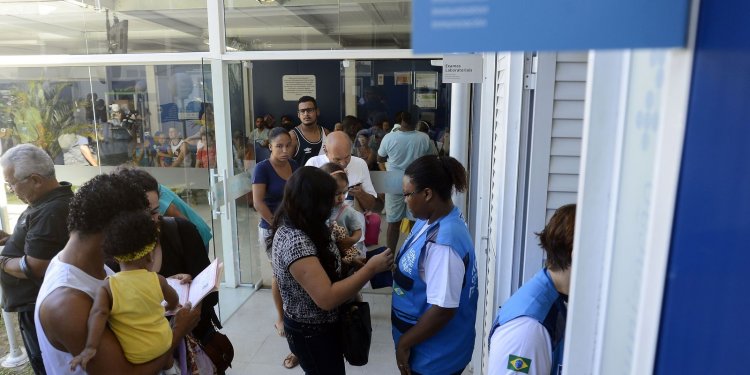 Gripe se aproxima da covid-19 como principal causadora de SRAG