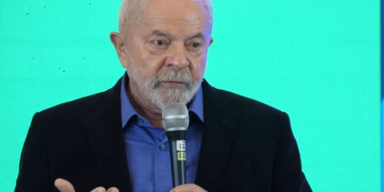 Lula conversa por telefone com Biden, Macron e Sánchez