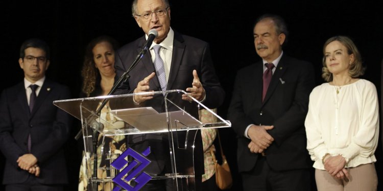 Recomposição do Orçamento para 2023 é prioridade, diz Alckmin