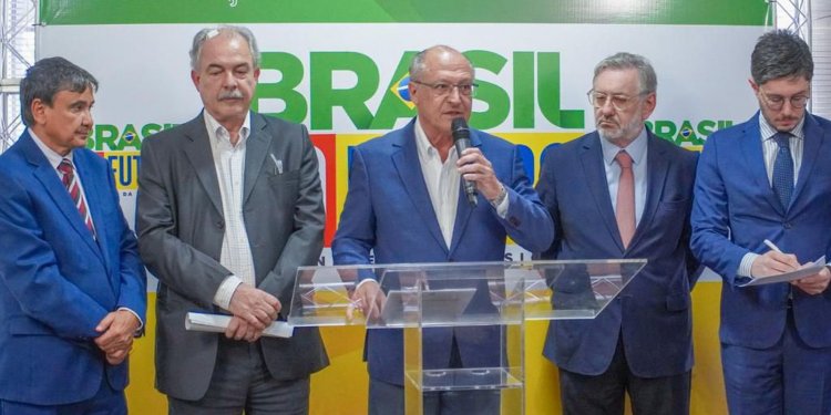 Vice-presidente eleito anuncia mais 61 nomes da equipe de transição